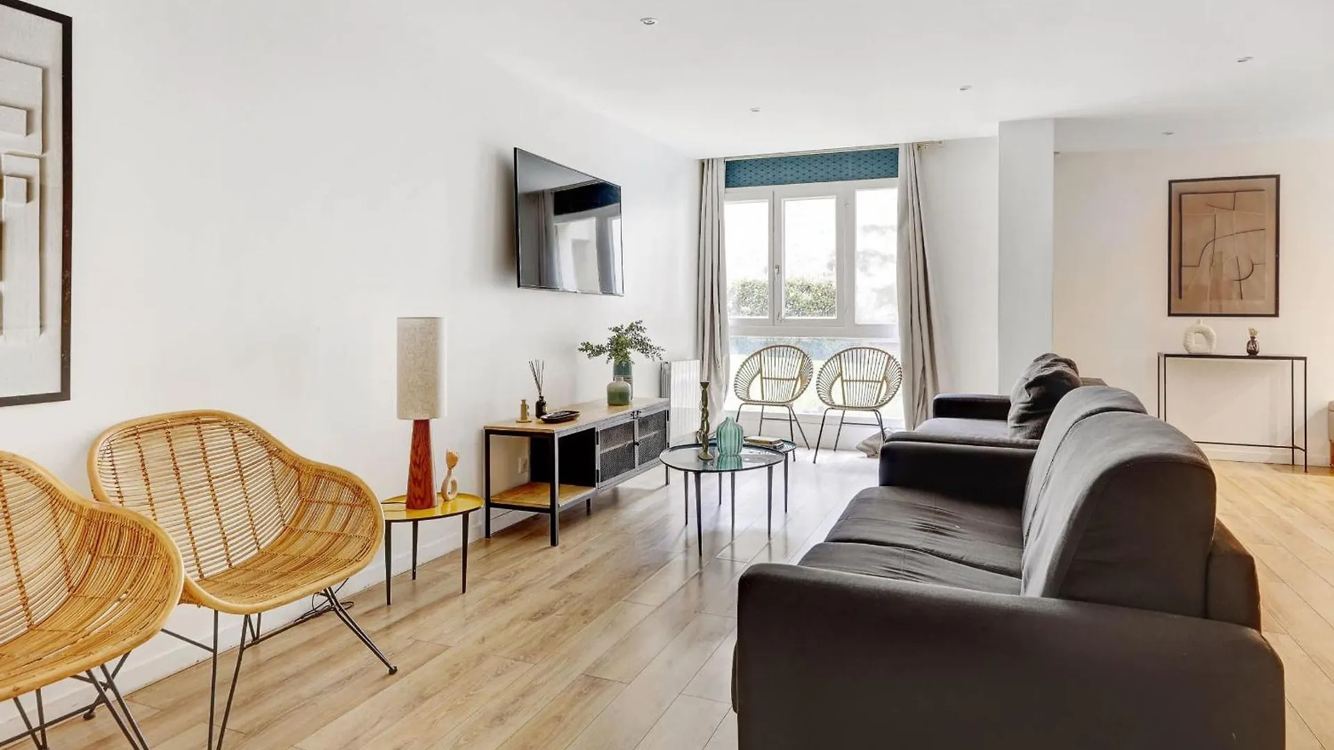Apartamento Sejour Elegant Aux Buttes Chaumont Pour 12 Pers París