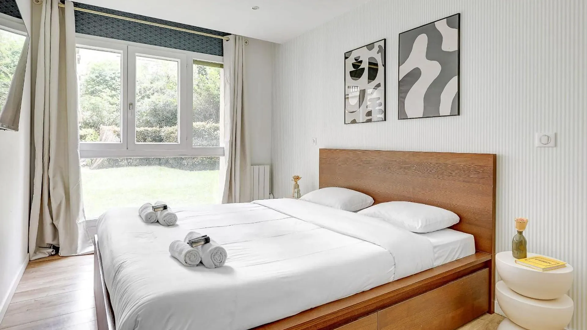Apartamento Sejour Elegant Aux Buttes Chaumont Pour 12 Pers París Francia