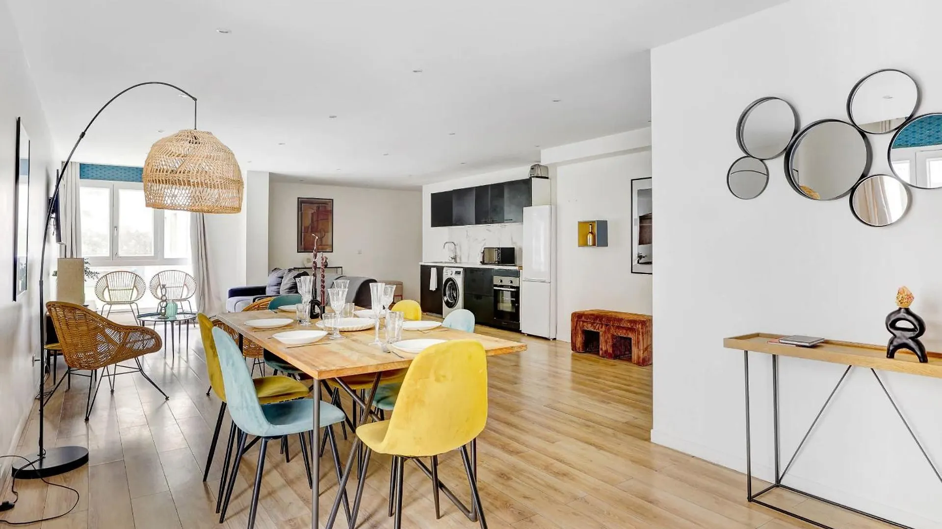 Apartamento Sejour Elegant Aux Buttes Chaumont Pour 12 Pers París