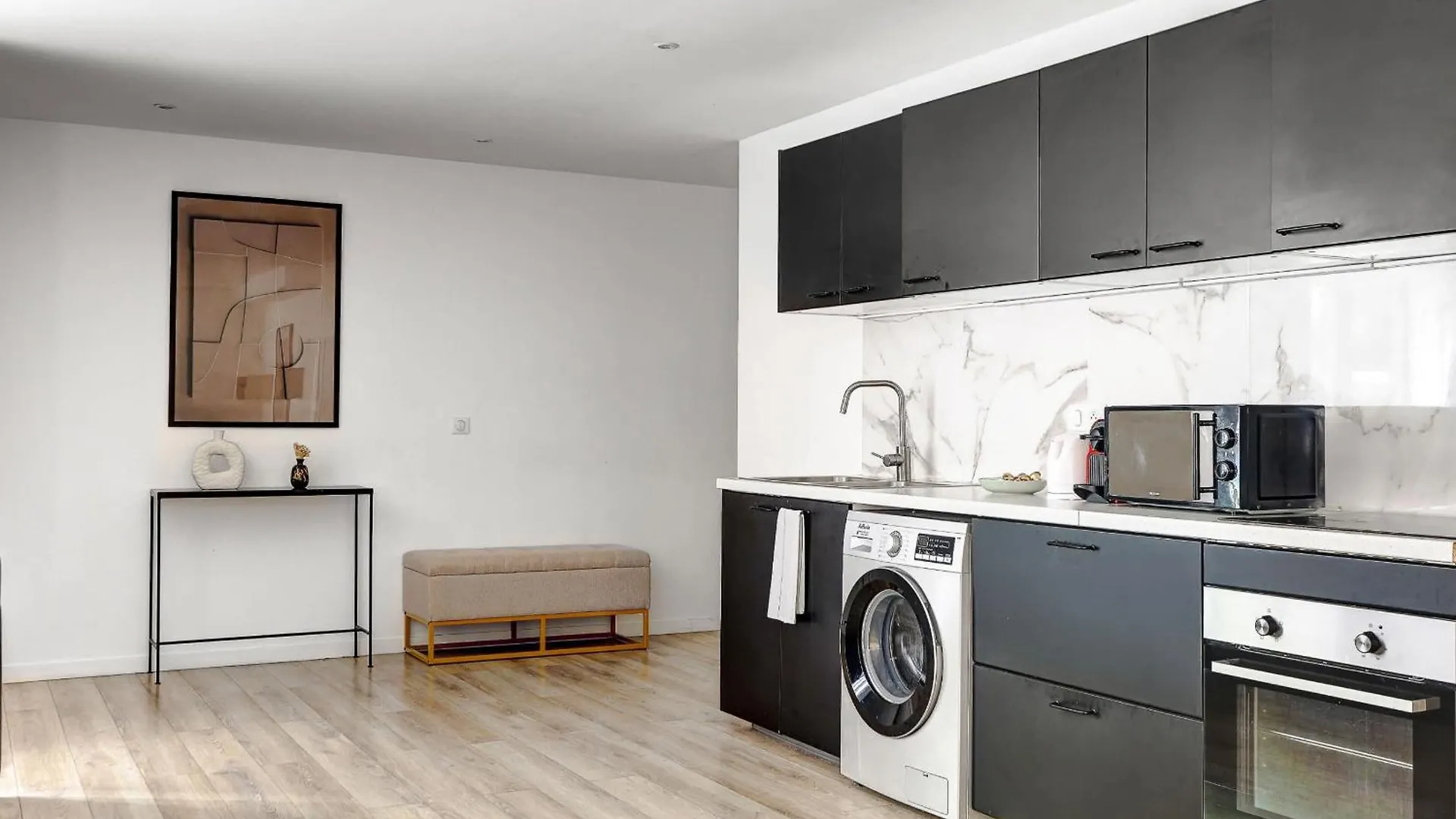 Sejour Elegant Aux Buttes Chaumont Pour 12 Pers Apartment Paris